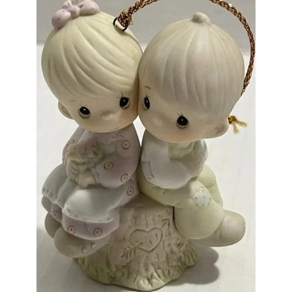 Precious Moments 1989 LOVE ONE ANOTHER Porcelain Bisque Ornament 522929 - Picture 8 of 8
